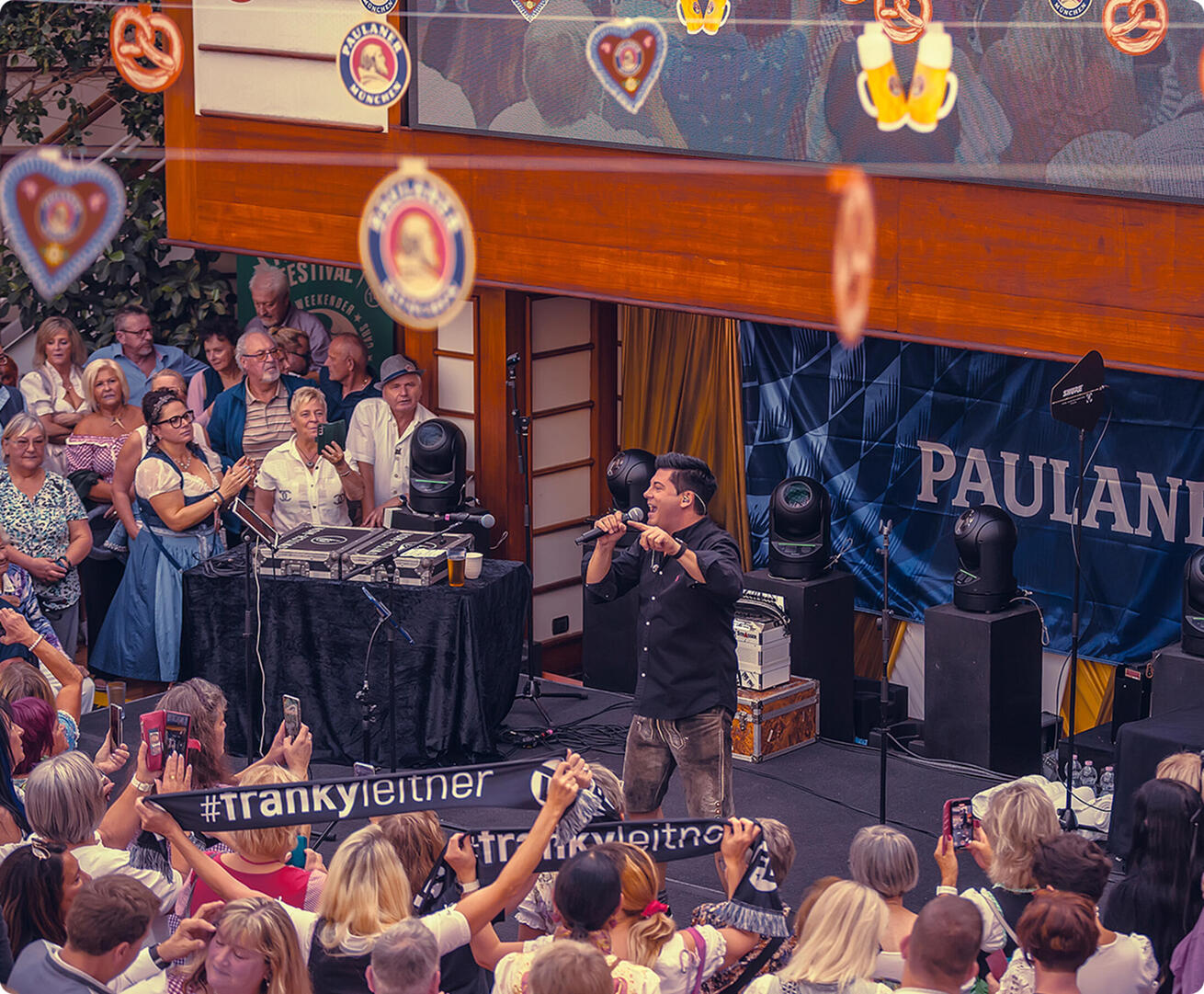 Franky Leitner beim Oktoberfest auf der Schlagerseereise 2025 - Philipp Kumbier